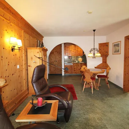 Residenza Lagrev - 2 Zimmerwohnung Nr 022 - Typ 21a - Hochparterre - Sued West Sils Maria