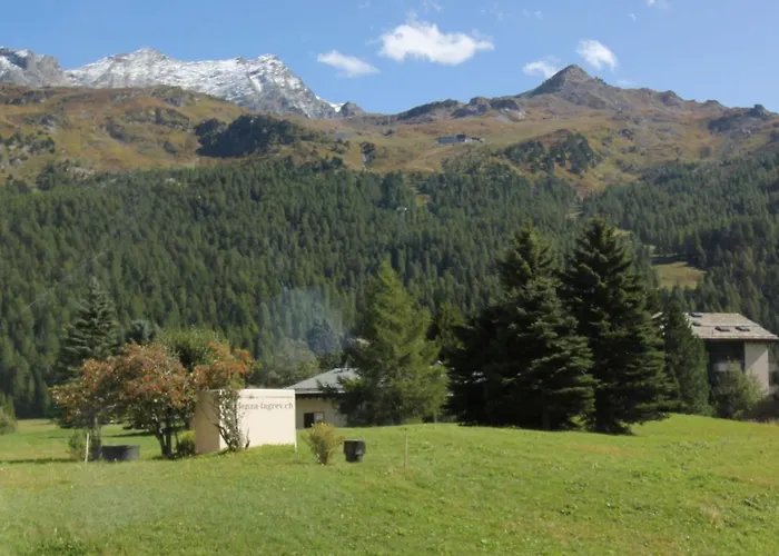 Residenza Lagrev - 2 Zimmerwohnung Nr 022 - Typ 21a - Hochparterre - Sued West * Sils Maria